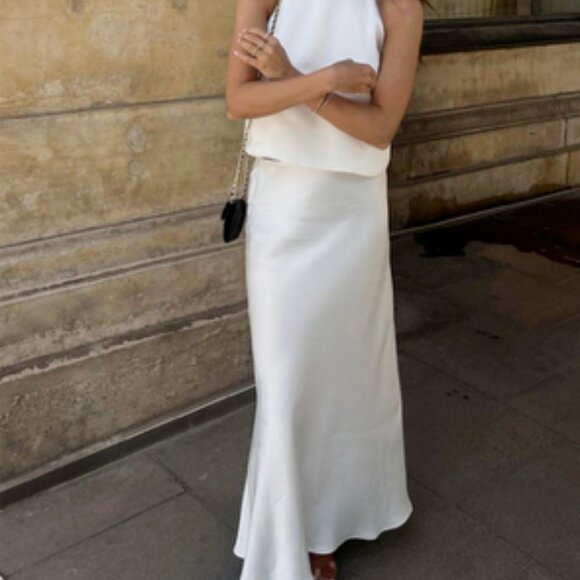 Sacred Dream Open Back Satin Two Piece Skirt Set (Commense) - Picture 5 of 6